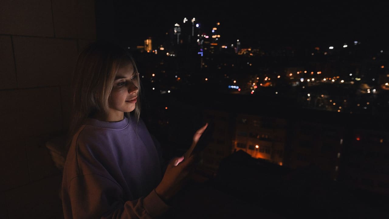 Spotkania dla dorosłych online — jak zadbać o bezpieczeństwo